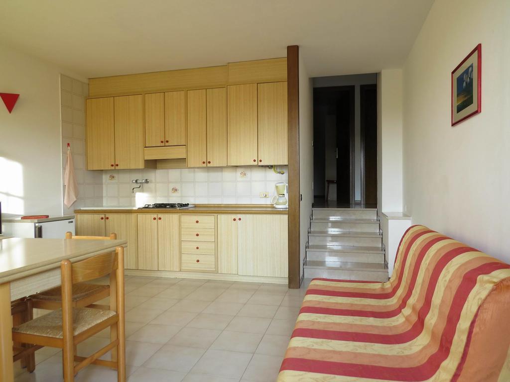 Residence Liana Albisano Torri Del Benaco Eksteriør bilde
