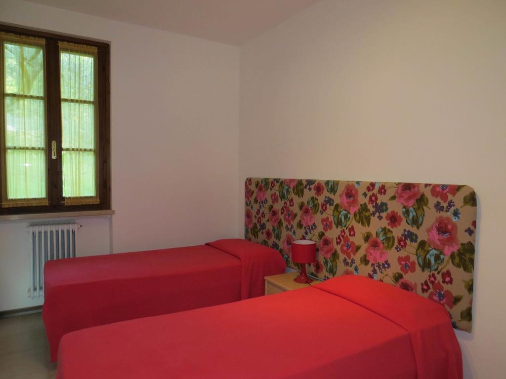 Residence Liana Albisano Torri Del Benaco Eksteriør bilde
