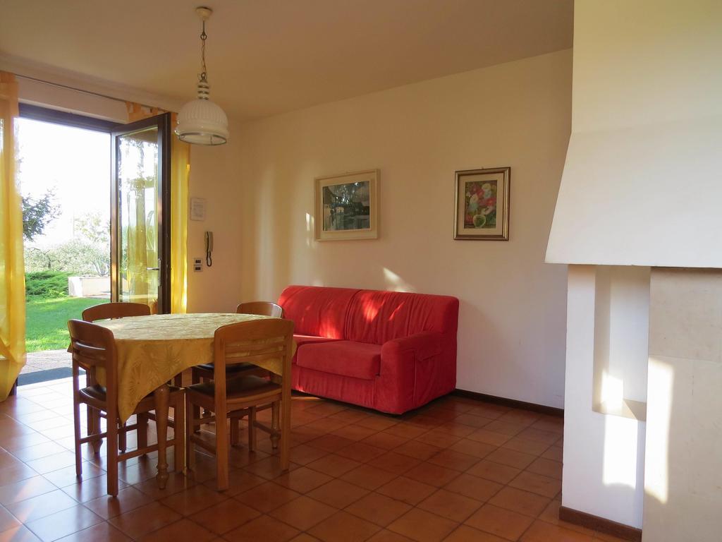 Residence Liana Albisano Torri Del Benaco Eksteriør bilde