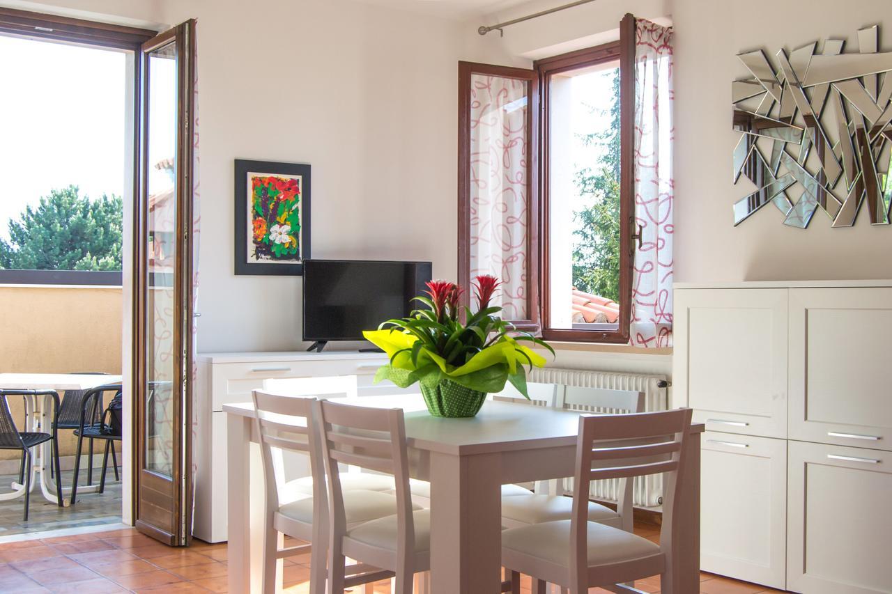 Residence Liana Albisano Torri Del Benaco Eksteriør bilde