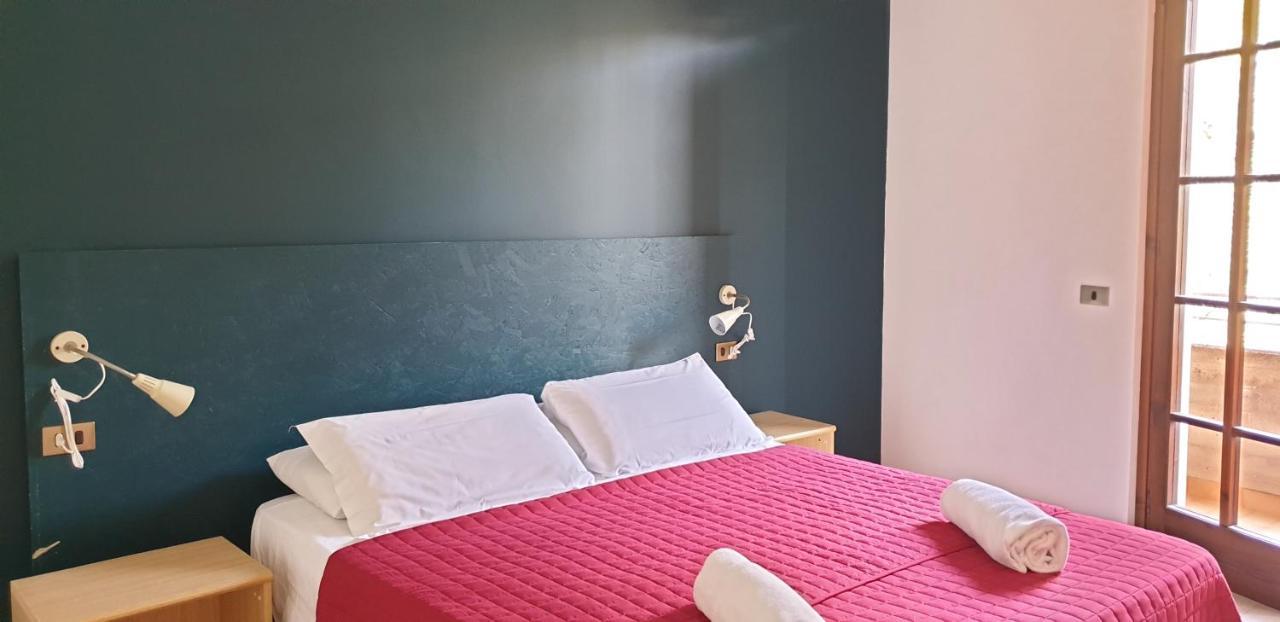 Residence Liana Albisano Torri Del Benaco Eksteriør bilde